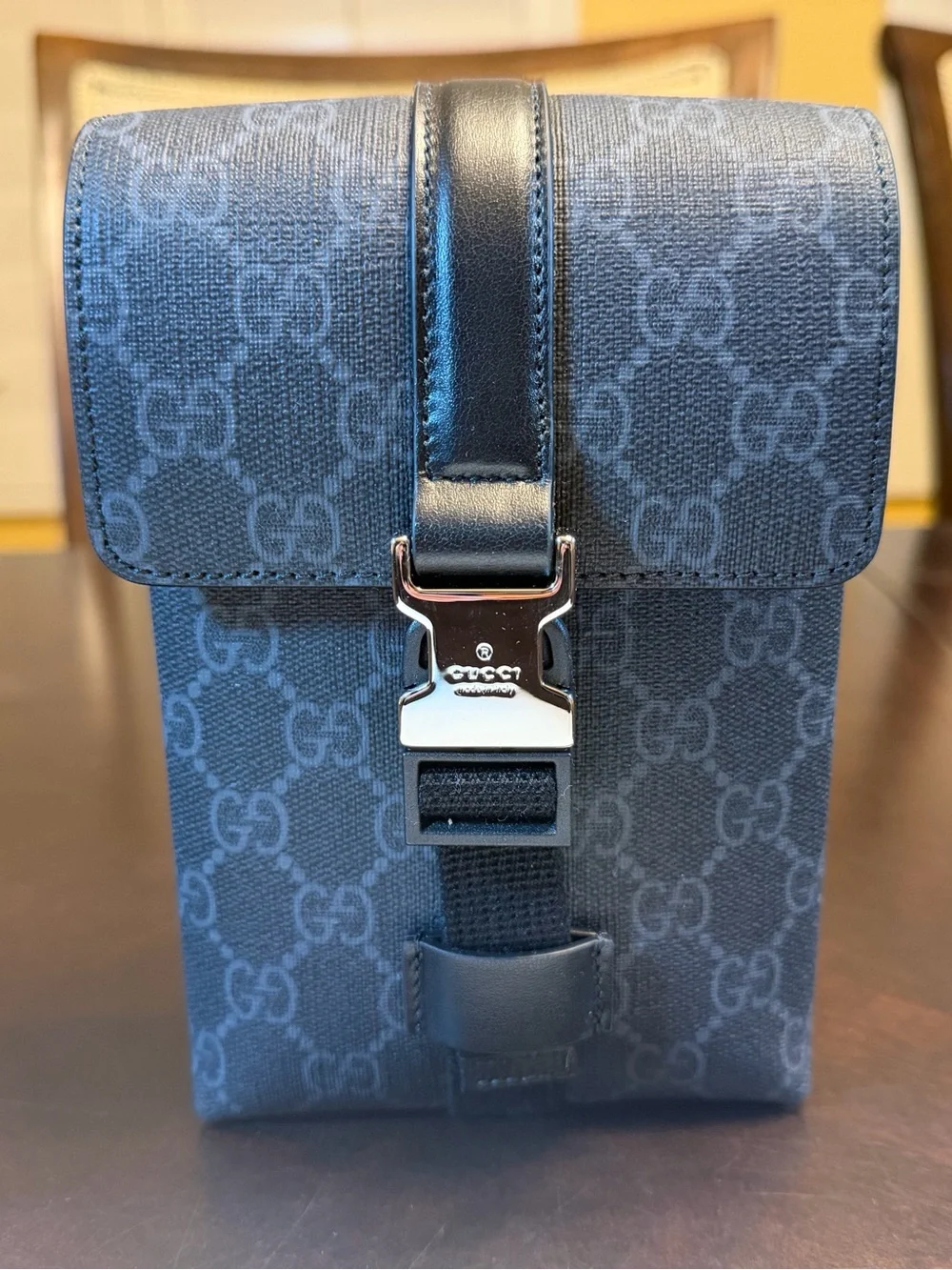 New Authentic Gucci GG Supreme Logo Crossbody Shoulder Bag Black